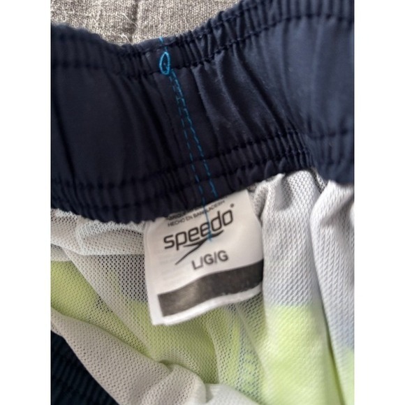 Boys Size L 12-14 Swim Trunks Cat & Jack, Speedo, lot of 3 in good condition - Picture 4 of 10